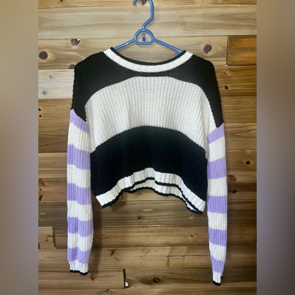 American Eagle crop sweater